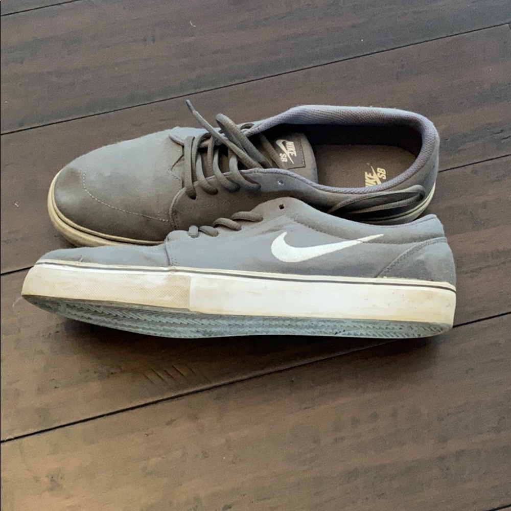 Men’s Nike SB Shoes Grey Size 11
